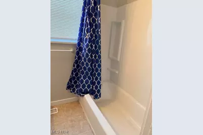 990 Kelly Avenue, Akron, OH 44306 - Photo 9
