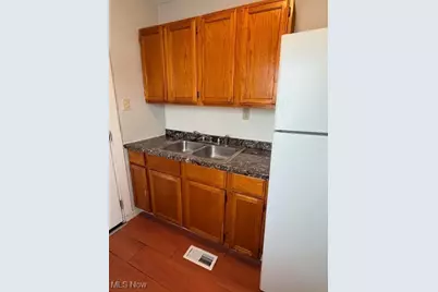 990 Kelly Avenue, Akron, OH 44306 - Photo 5