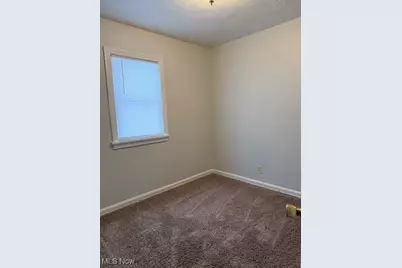 990 Kelly Avenue, Akron, OH 44306 - Photo 11