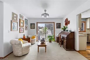 5107 Fox Ridge Dr, Green, OH 44720 - Photo 7