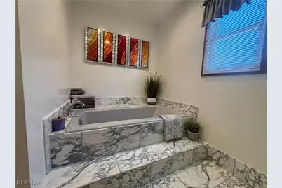 10548 Briar Hill Drive, Kirtland, OH 44094 - Photo 27