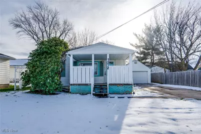 1212 Benton Street, Barberton, OH 44203 - Photo 1