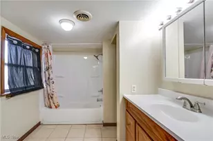 1212 Benton St, Barberton, OH 44203 - Photo 23