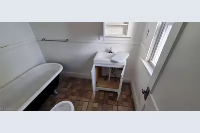 11704 Matherson Avenue, Loveland, OH 44135 - Photo 7