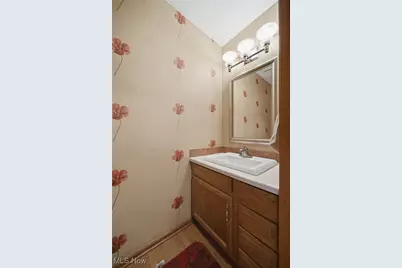 6416 Blossomwood Circle NE, Canton, OH 44721 - Photo 15