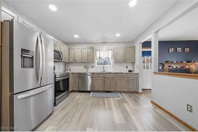 6416 Blossomwood Circle NE, Canton, OH 44721 - Photo 9