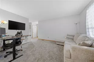 6416 Blossomwood Cir NE, Canton, OH 44721 - Photo 13