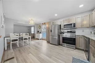 6416 Blossomwood Cir NE, Canton, OH 44721 - Photo 7