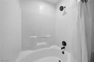 6416 Blossomwood Cir NE, Canton, OH 44721 - Photo 21