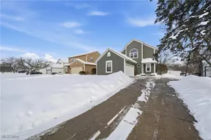 6416 Blossomwood Cir NE, Canton, OH 44721 - Photo 43