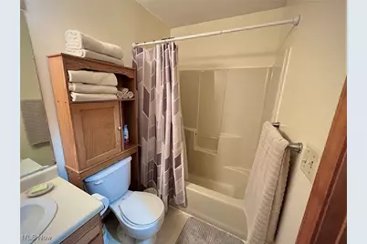 512 Pine Valley Drive, Steubenville, OH 43952 - Photo 23