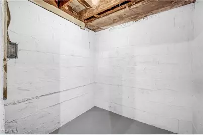 896 Indian Trail, Akron, OH 44314 - Photo 29