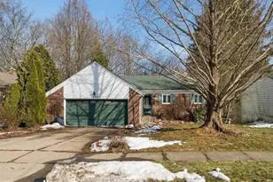 725 N Hawkins Ave, Akron, OH 44313 - Photo 1