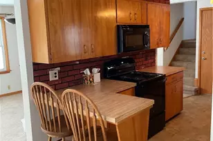 104 Wayne Ave, Creston, OH 44217 - Photo 3