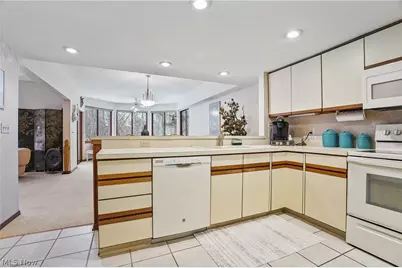 2178 Stone Creek Trail, Cuyahoga Falls, OH 44223 - Photo 19