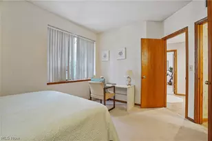 2178 Stone Creek Trail, Cuyahoga Falls, OH 44223 - Photo 5