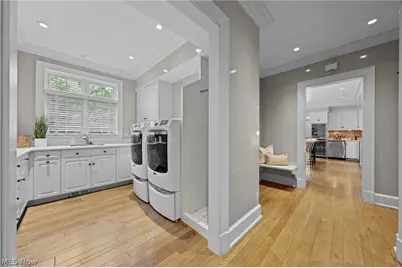 31900 Pinetree Road, Pepper Pike, OH 44124 - Photo 17