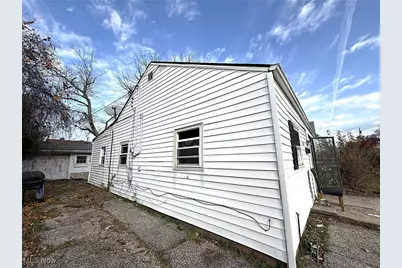 16901 Ridgeton Drive, Loveland, OH 44128 - Photo 15