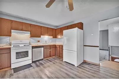 4298 S Main Street, Akron, OH 44319 - Photo 11