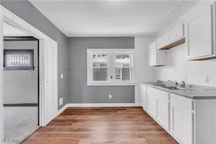 11909 Parkhill Ave, Loveland, OH 44120 - Photo 21