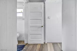 978 Delia Ave, Akron, OH 44320 - Photo 25