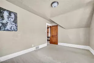 978 Delia Ave, Akron, OH 44320 - Photo 17