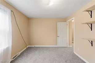 34857 Roberts Rd, Eastlake, OH 44095 - Photo 25