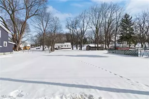 1824 Root Ave NE, Canton, OH 44705 - Photo 3