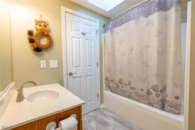 1617 NE Southpointe Circle NE, Canton, OH 44714 - Photo 23