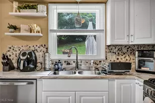 412 Stevenson Ave, Akron, OH 44312 - Photo 7