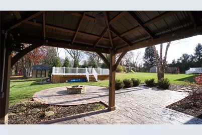 1405 Hidden Lake Boulevard, Akron, OH 44312 - Photo 7