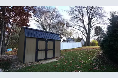 1405 Hidden Lake Boulevard, Akron, OH 44312 - Photo 27