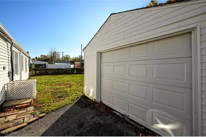 18220 Invermere Avenue, Loveland, OH 44128 - Photo 27