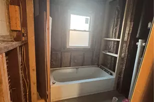 1015 E 131st St, East Cleveland, OH 44108 - Photo 15