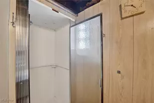 888 Beardsley St, Akron, OH 44311 - Photo 41