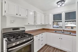 888 Beardsley St, Akron, OH 44311 - Photo 19