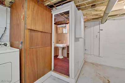 888 Beardsley Street, Akron, OH 44311 - Photo 39