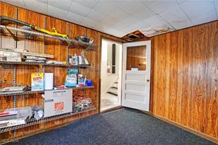 888 Beardsley St, Akron, OH 44311 - Photo 43