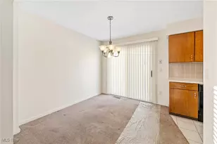 1134 W Maple St, North Canton, OH 44720 - Photo 5