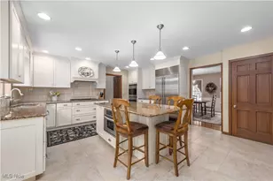 6860 Cliffside Dr, Vermilion, OH 44089 - Photo 9