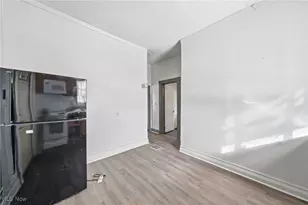 604 E Buchtel Ave, Akron, OH 44304 - Photo 17