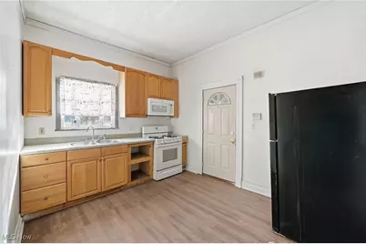 604 E Buchtel Avenue, Akron, OH 44304 - Photo 15