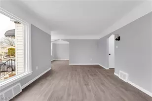 953 Whitby Rd, Cleveland Heights, OH 44112 - Photo 5