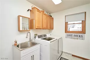 820 Lawrence Dr, Wadsworth, OH 44281 - Photo 17