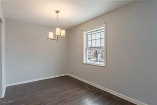 3271 Warrensville Center Rd, Huber Heights, OH 44122 - Photo 7