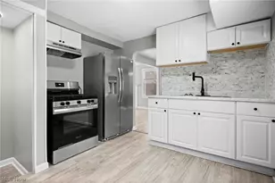 20214 Lanbury Ave, Warrensville Heights, OH 44122 - Photo 7