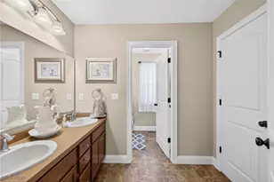 104 Bentwood Dr, Chardon, OH 44024 - Photo 27