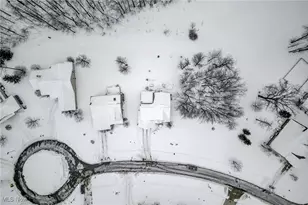 104 Bentwood Dr, Chardon, OH 44024 - Photo 43