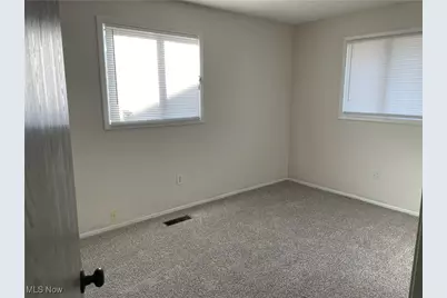 88 N Carpenter Road, Brunswick, OH 44212 - Photo 9