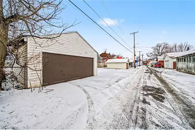1629 E 47th Street, Ashtabula, OH 44004 - Photo 7